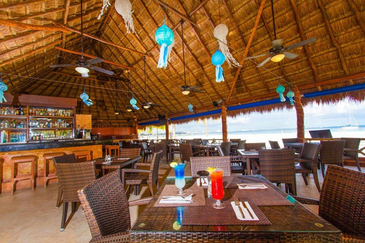 Cancun Beachfront Condo Εξωτερικό φωτογραφία